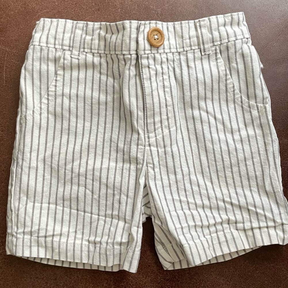 Woven Stripe Shorts
OLIVER AND RAIN